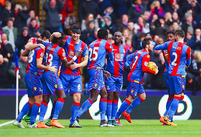 埃基蒂克成为西塞后首位为利物浦单场联赛打入2球的法国球员（埃基蒂克成西塞后首位在单场联赛为利物浦梅开二度的法国球员）