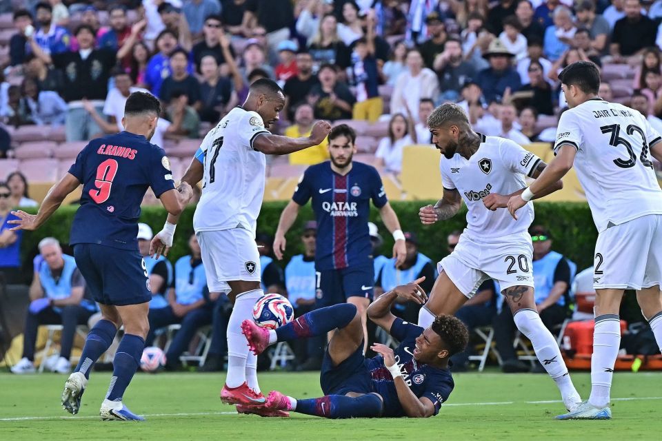 弗拉格：在比赛中保持领先感觉太棒了，我喜欢和瑞恩一起打球（弗拉格：领先的感觉真棒，我很享受与瑞恩并肩作战）