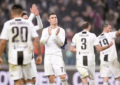 海港发文祝福奥斯卡：艰难时刻会过去，我们与功勋队长同在（海港为奥斯卡送上祝福：困难终将过去，我们与功勋队长并肩同行）