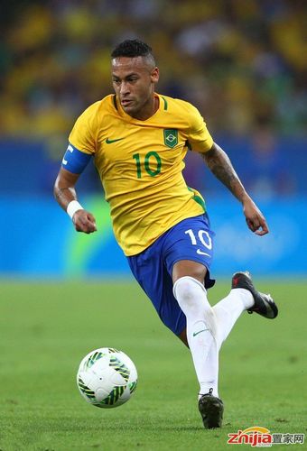 斯基拉：英超俱乐部想签圣地亚哥-卡斯特罗，但博洛尼亚不想卖（斯基拉：多家英超球队青睐圣地亚哥·卡斯特罗，但博洛尼亚态度强硬不愿放人）