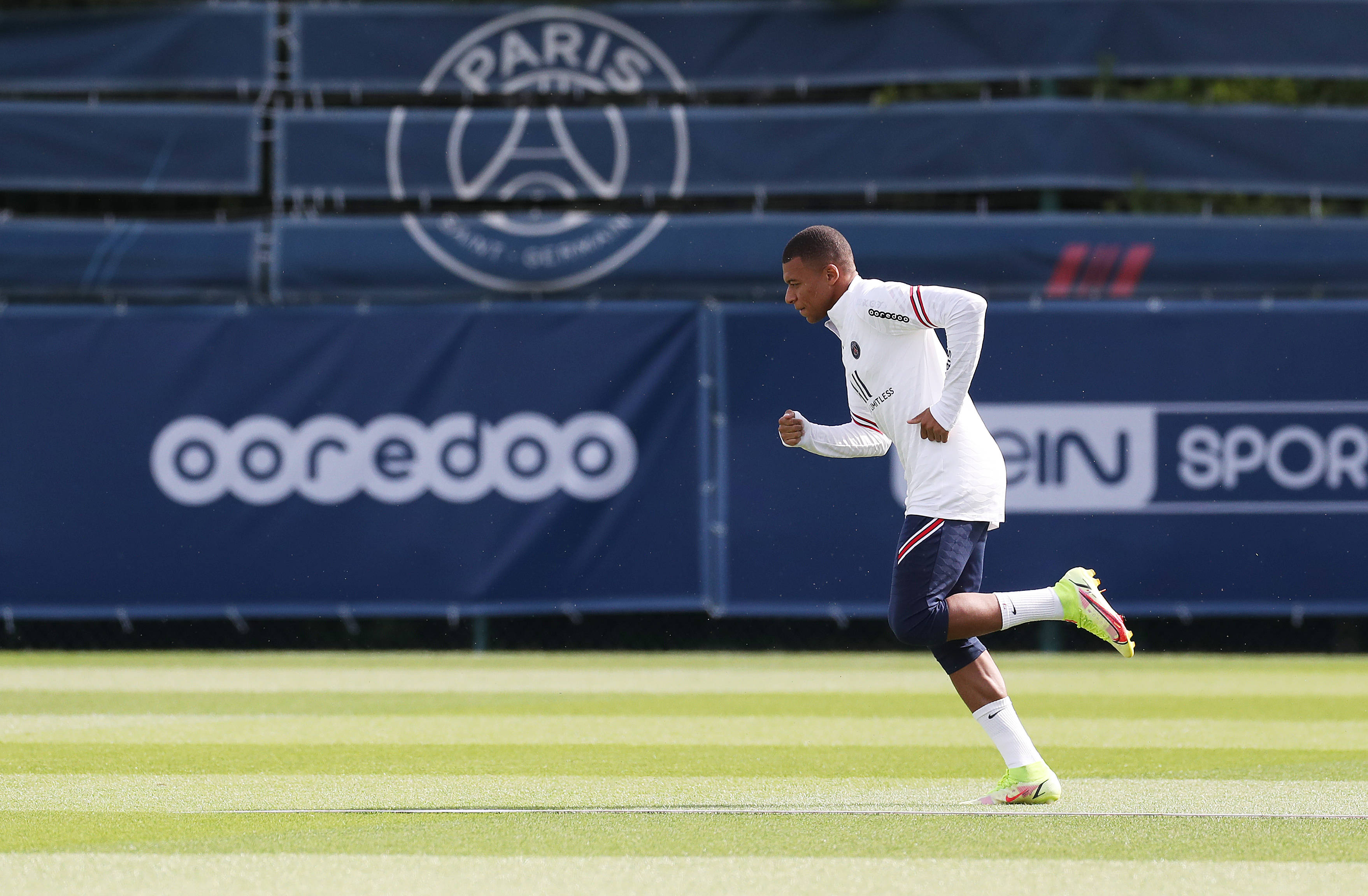 渐入佳境，安迪-迪乌夫首次代表国米首发斩获处子球（状态回暖，安迪-迪乌夫首次为国米先发即破门斩获处子球）