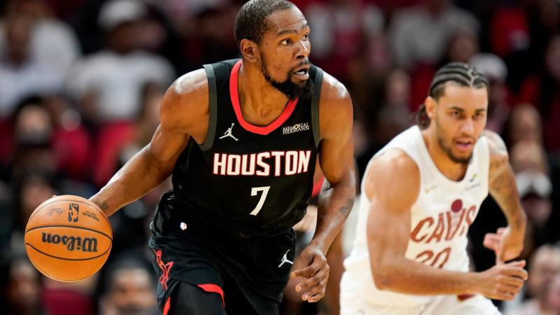 拒绝续约！武汉三镇顶薪留不住前恒大国脚，北京国安有望成新下家（前恒大国脚拒续约武汉三镇，顶薪难挽留，北京国安或成新东家）