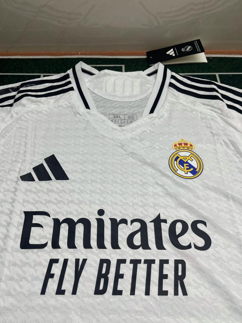 东体：省超想持续火爆应提高技战术、制度联赛化、培养年轻人（东体：省超要持续走红，须提升技战术、推进联赛化管理并加大年轻球员培养）