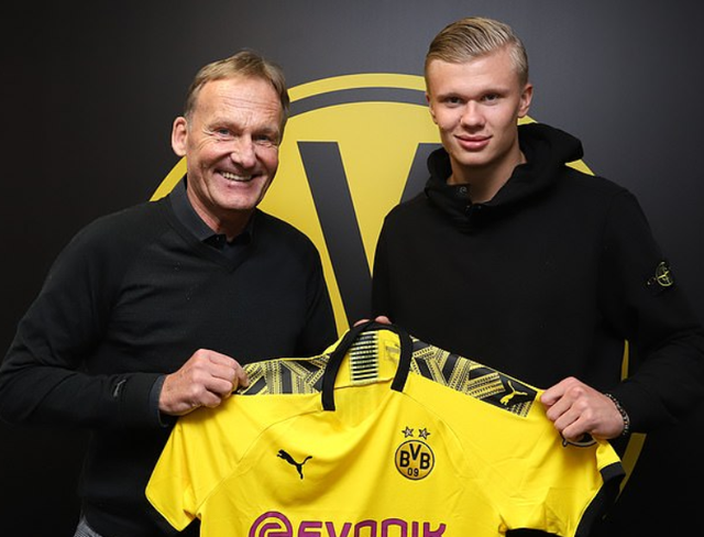 瓜帅：这是谢尔基第一次插花脚传中，他要学习梅西踢得更简洁（瓜迪奥拉：谢尔基首次用插花脚传中，需向梅西学习踢得更简洁）