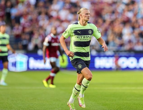 意媒：国米可以启用青训小将卡马特，以应对邓弗里斯伤缺情况（意媒：邓弗里斯伤缺，国米或启用青训小将卡马特顶替）