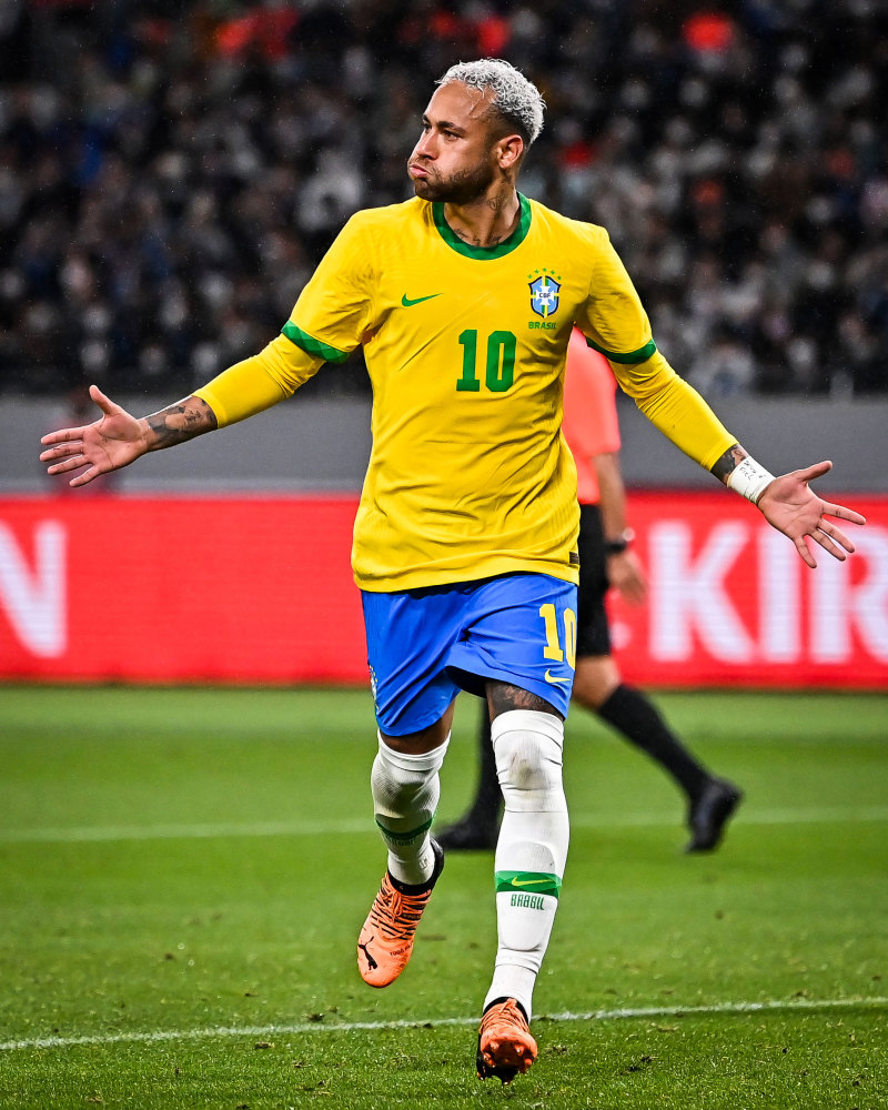 德转盘点今年“奇迹”：库拉索进军世界杯、拜仁开局16连胜在列（德转回顾年度奇迹：库拉索闯入世界杯，拜仁开季豪取16连胜）